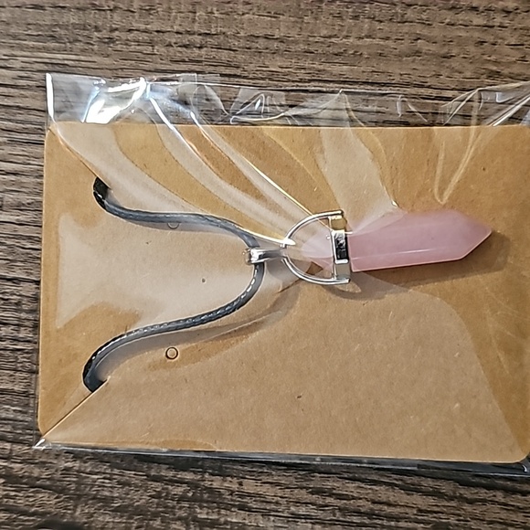 NEW Pink Rose Quartz  Necklace 🌹 - Picture 4 of 5